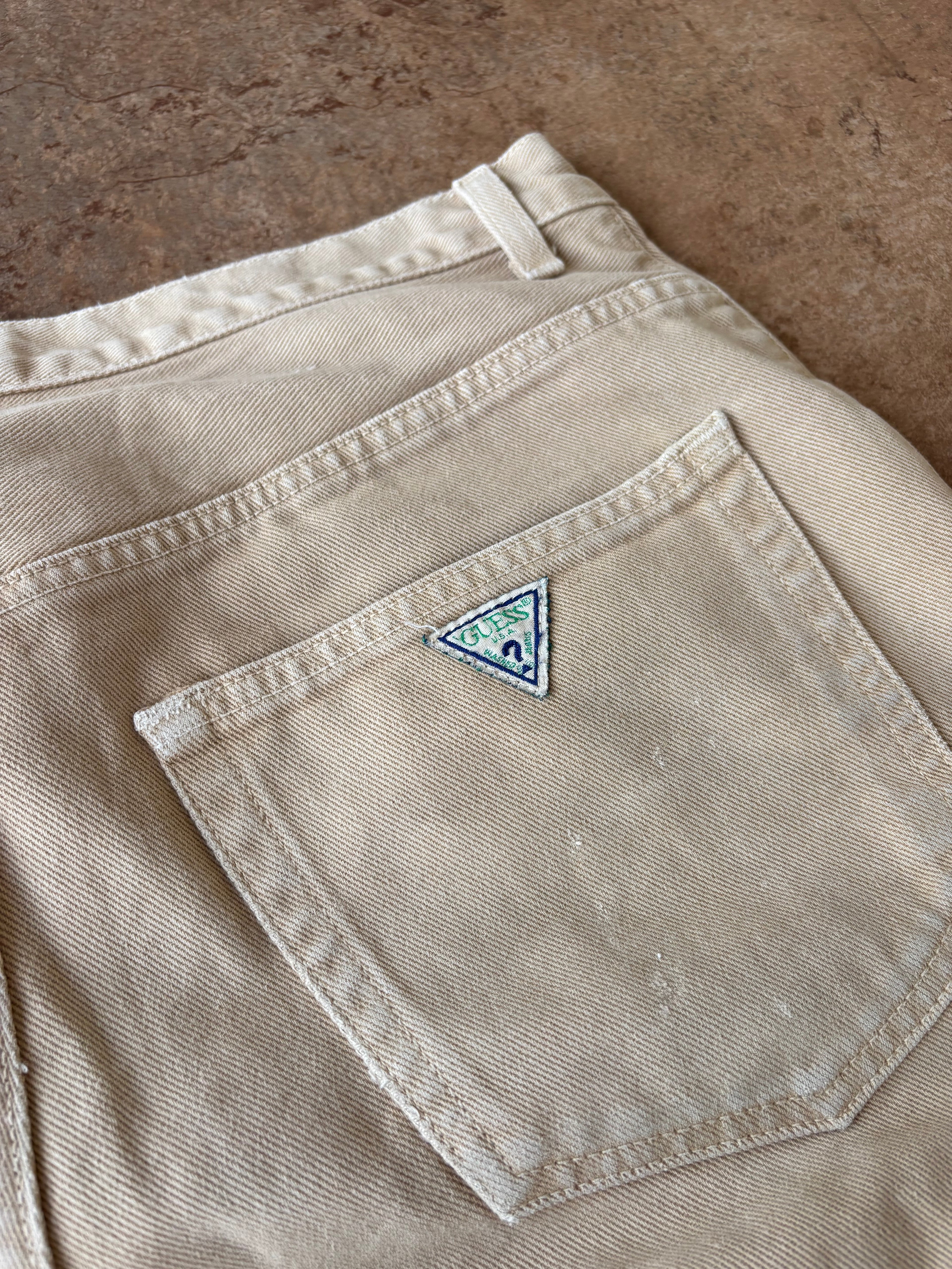 (32) 90s Guess Jhorts