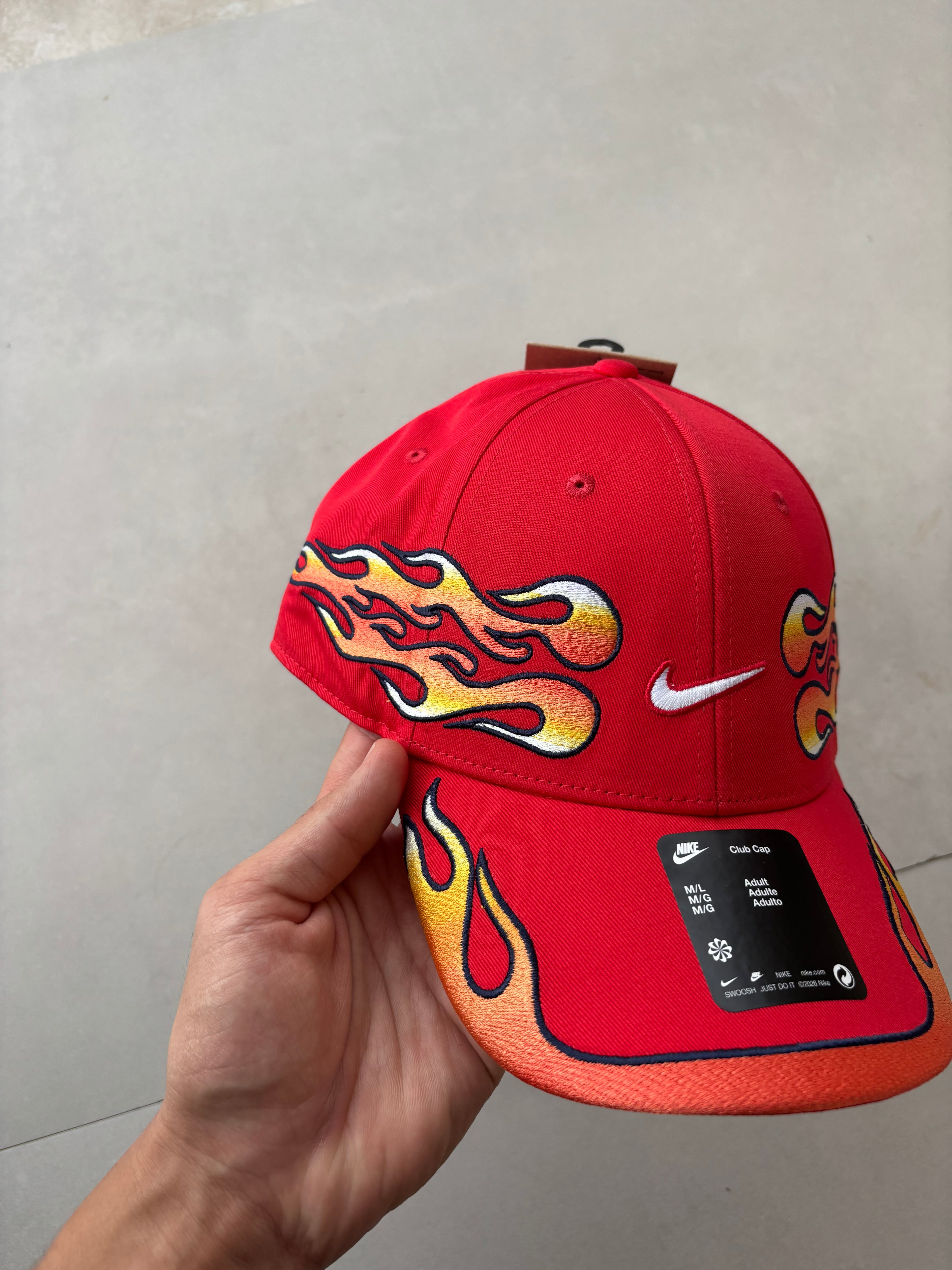 Nike Flames Cap (Red)