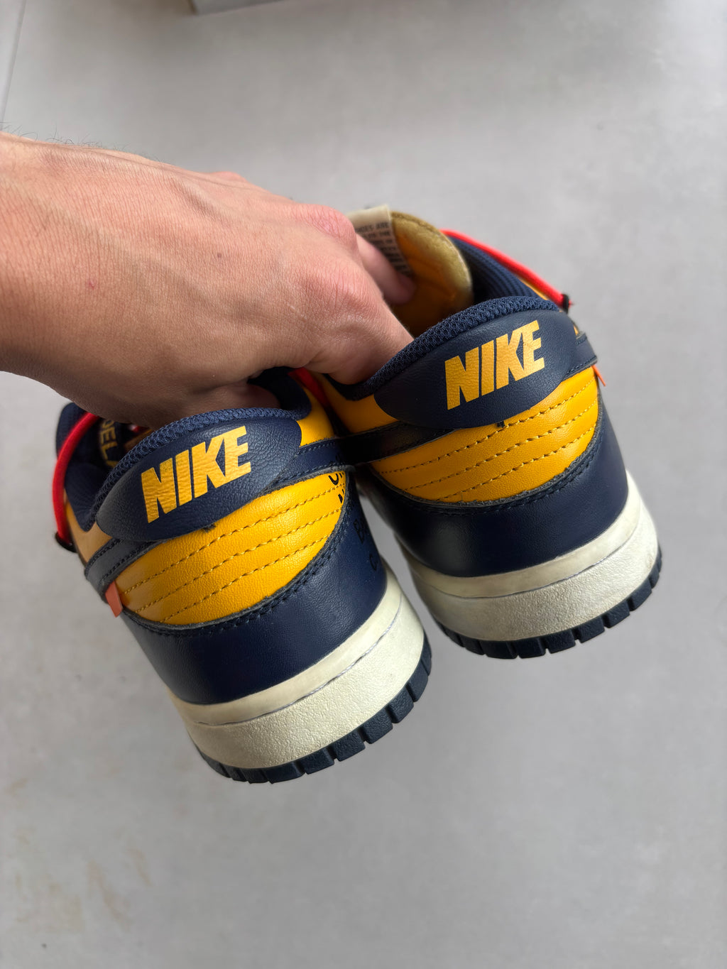 Nike Dunk Low Off White Michigan